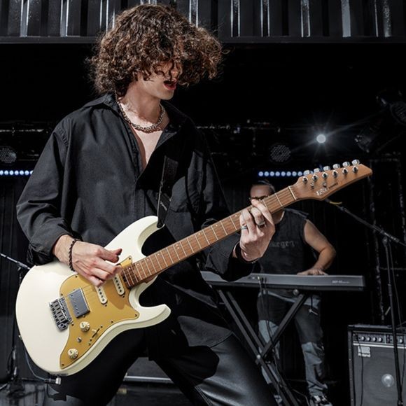 Donner_DST-550_el-guitar_hvid_10